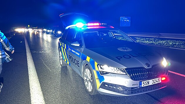 Na dálnici D10 u Mladé Boleslavi ve smru na Turnov  narazil opilý idi...