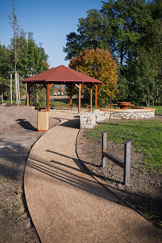 Boskovick� park te� zdob� venkovn� galerie a m�sto k setk�v�n�. O jeho podob�...