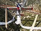esk akrobatick skupina Flying Bulls Aerobatics Team jako vbec prvn na...