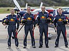 Piloti Flying Bulls Aerobatics Team zleva: Jan Tvrdk, Jan Rudzinskyj,...