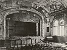 Historick snmek umperskho divadla po poru.