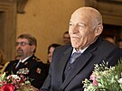 Historickou pee primátor Plzn Roman Zarzycký udlil výtvarníku Stanislavu...