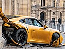 Virtuální �rot. Internetem za�aly kolovat obrázky rozt�ískaných voz� Porsche...