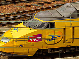 Rychlý vlak pro p�epravu po�ty TGV Postal