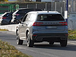 Prototyp �kody Kodiaq RS druhé generace p�i testech