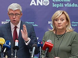éfka poslaneckého klubu hnutí ANO Alena Schillerová a místopedseda Snmovny a...