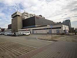 V Brn� po �ty�ech desetiletích provozu zavírá obchodní d�m Tesco, d�íve známý...