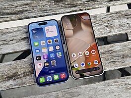 Apple iPhone 16 a Google Pixel 9