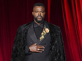 Winston Duke na Academy Museum Gala v Los Angeles (19. �íjna 2024)