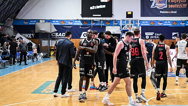 Pardubice sonuncu, dört uzatma ve Děčín'deki derbiden sonra Ústí tezahürat yapıyor