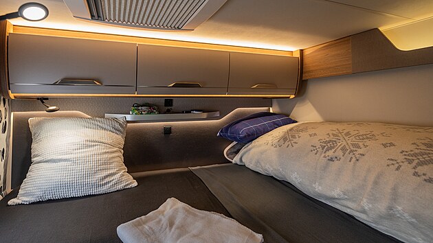 Postel pro t�et�ho a �tvrt�ho nocle�n�ka je plnohodnotn�m l��kem. 