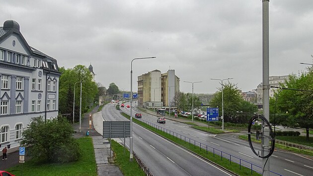 P�vodn� dr�ha do Mich�lkovic vych�zela z p�edpol� ��sk�ho (dnes S�korova) mostu. GPS: 49.8380142N, 18.2970947E