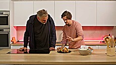 Molina s Hromasem pekulují nad kuetem.