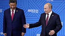 Prezident USA Donald Trump (vlevo) a jeho �ínský prot�j�ek Si �in-pching na archivním snímku.