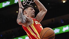 Vít Krej�í z Atlanta Hawks b�hem zápasu s Washington Wizards.