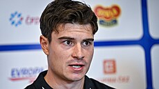 Michal Novák hovo�í na tiskové konferenci.