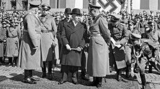 Prezident v obleení. Emil Hácha se snail v roce 1939 tlumit okupaní...