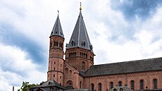 Západonmecká Mohu leí na levém behu Rýna a turistm nabízí mnoho...