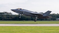 Start letounu F-35 nizozemského Královského letectva b�hem jaderného cvi�ení...