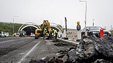 Na Pra�ském okruhu ve sm�ru na leti�t� u Lochkovského tunelu pokra�ovala...