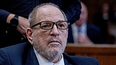 Harvey Weinstein u soudu (zá�í 2024)