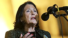 Gruzínská prezidentka Salome Zurabi�viliová promlouvá k ú�astník�m shromá�d�ní,...