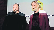 Zakladatel Palírny Radlík Z. Musil (vpravo) a master destilér K. Kutina