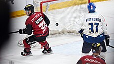 Pavel Kousal pidává pátý gól Sparty.