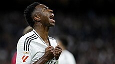 Frustrovaný úto�ník Realu Madrid Vinícius Júnior b�hem El Clásika.