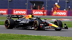 Jezdec Red Bullu Max Verstappen v akci b�hem Velké ceny Mexika.