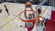 Brandon Ingram z New Orleans zakon�uje na ko� Chicaga.