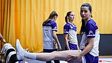 Ivana Nikolovová z Levhartic Chomutov se chystá na zápas Eurocupu.