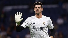 Thibaut Courtois z Realu Madrid se chystá na zápas.