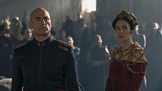 Mark Strong a Jodhi May v seriálu Duna: Proroctví