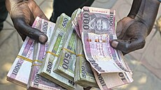 Pouli�ní sm�nárník v Jub� s jihosúdánskými librami (22. ledna 2024)