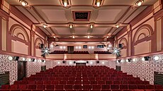 �emberovo divadlo ve Vysokém Mýt� pro�lo zda�ilou rekonstrukcí. 