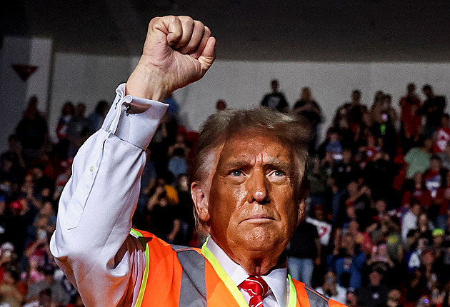 Trump válku nezastaví. Zkusí-li to, může skončit jako Kennedy, hrozí Medveděv