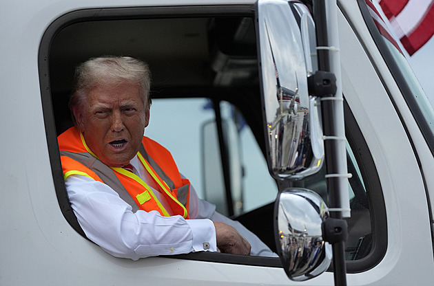 Osobností roku podle časopisu Time bude opět Trump. Po Taylor Swift