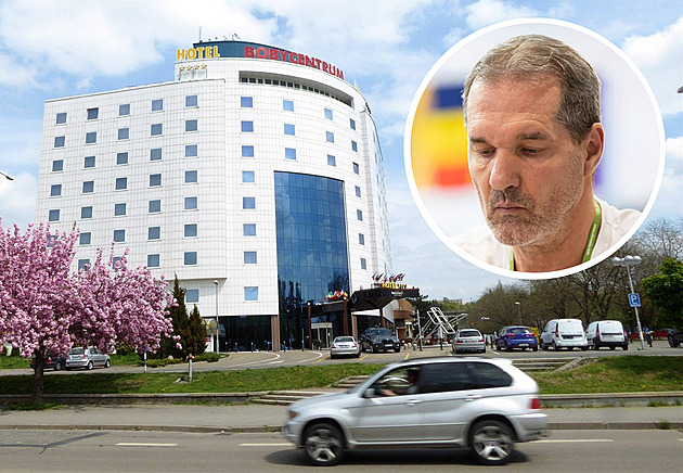 Kdysi slavné Bobycentrum zase postupn� o�ívá, hotel je znovu celý v provozu. Na...