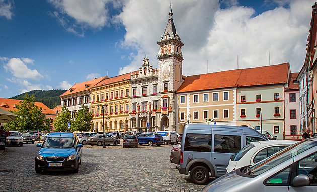 Radnice v Prachaticích sídlí na Velkém nám�stí.