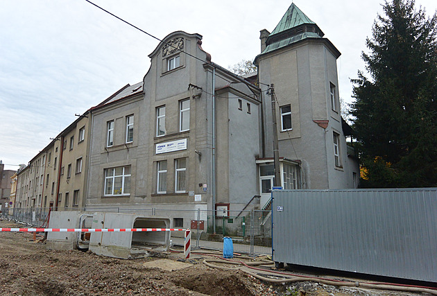 Výprodej KSČM. Komunisté nabízejí vilu ve Svitavách, nemají peníze na provoz