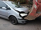 Opil� �idi�, kter� narazil do bagru. (30.��jna 2024)