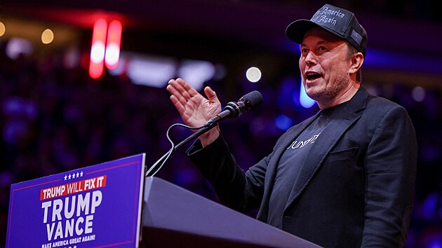 Elon Musk na mítinku Donalda Trumpa v New Yorku (27. �íjna 2024)