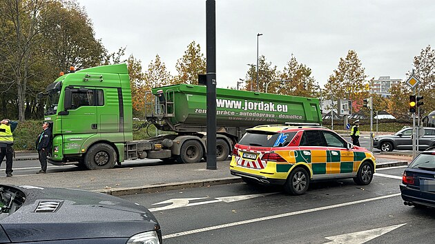 Dopravn� nehoda na Praze 9 si vy��dala jeden lidsk� �ivot (31. ��jna 2024)