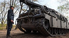 Americké obrnné vyproovací vozidlo M88A1, které ukoistila ruská armáda, na...