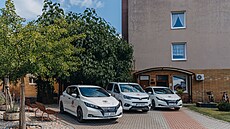 Nepodceujte eny v terénu