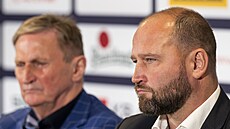 Generální mana�er národního týmu Ji�í �légr (vpravo) na tiskové konferenci k...
