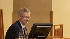 Pedseda Senátu Milo Vystril na první schzi Senátu v novém sloení po...