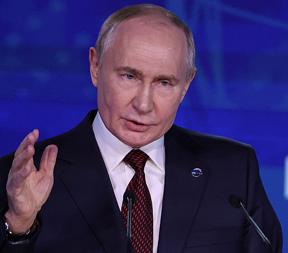 Ruský prezident Vladimir Putin proná�í �e� v diskusním klubu Valdaj. (7....