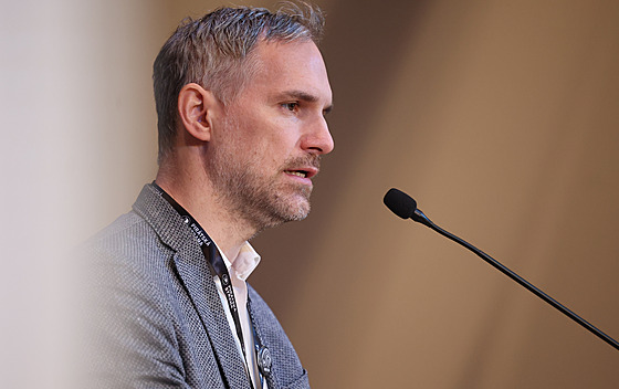 Nám�stek pra�ského primátora a kandidát na p�edsedu Pirát� Zden�k H�ib na...